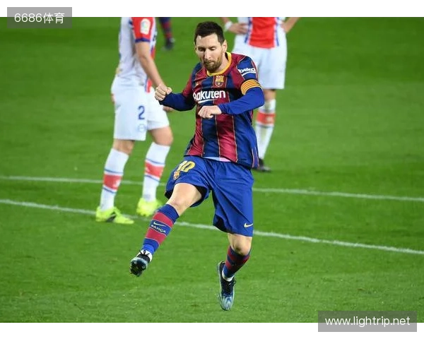 首秀惊艳!万项代表杜利亚伊足球学院首发出战,帮助球队大胜 首秀惊艳!万项代表杜利亚伊足球学院首发出战,帮助球队大胜