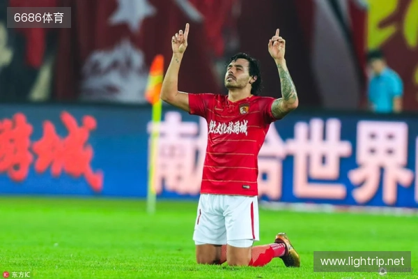 哈格里夫斯：有库尼亚这种个性的球员太好了，就喜欢他的风格